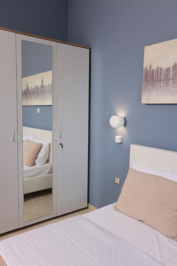 Summer Suite - Premium Apartment Пефкохори Экстерьер фото